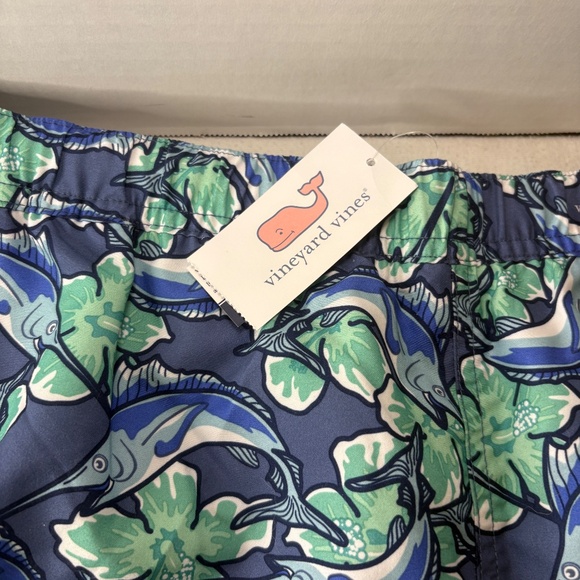 Vineyard Vines Martha's Vineyard Marlin Flowers Chappy Swim Trunks Size XL NEW - Picture 3 of 9
